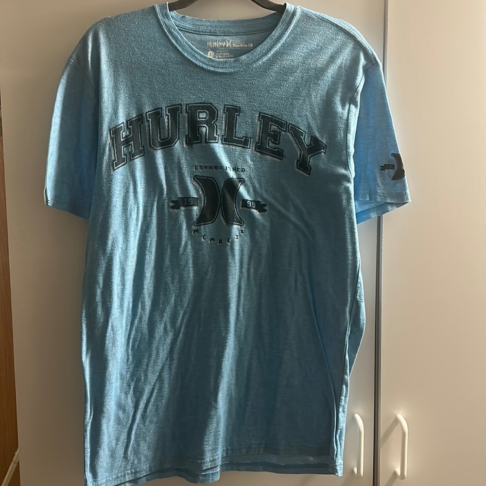 Men’s Hurley tshirt. EUC.
